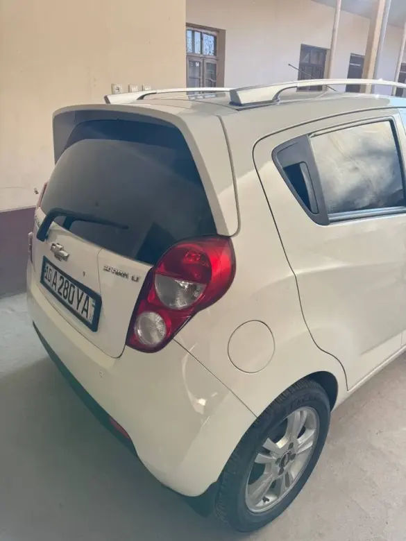 Spark a/t 2018 oq metan 195000 probeg krask orqa eshik krelo