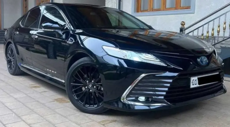 Toyota Camry hybrid Grande Япония 2023 год