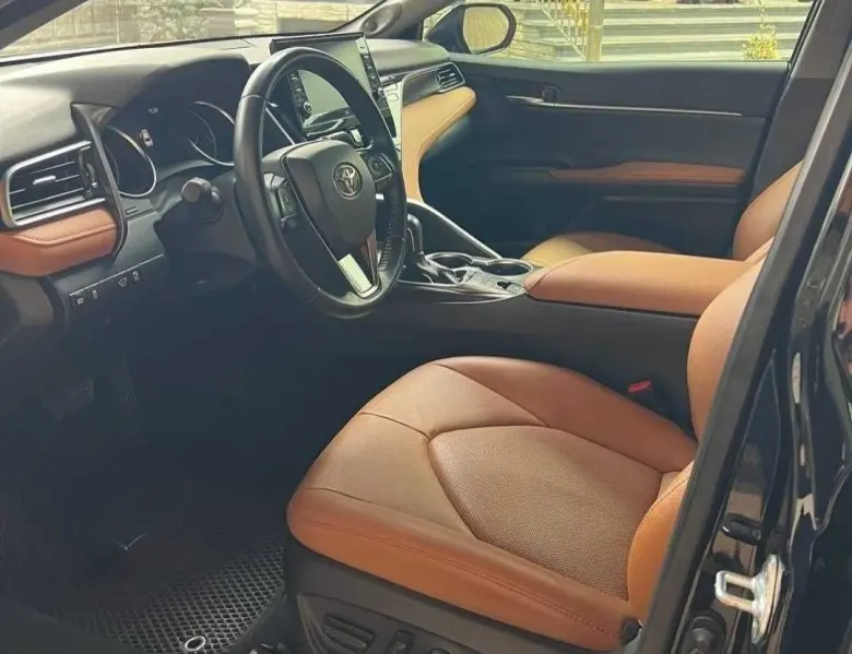 Toyota Camry hybrid Grande Япония 2023 год