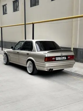 Продаже BMW 320i в хорошем состаянии