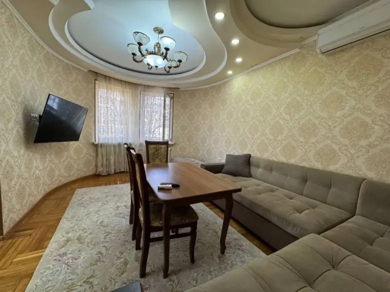 Срочно! Продается 3/3/16 на ул. Афросиеб 70м2