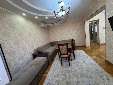 Срочно! Продается 3/3/16 на ул. Афросиеб 70м2