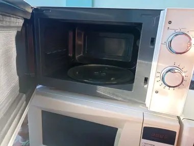 Продается микроволновка Бестон